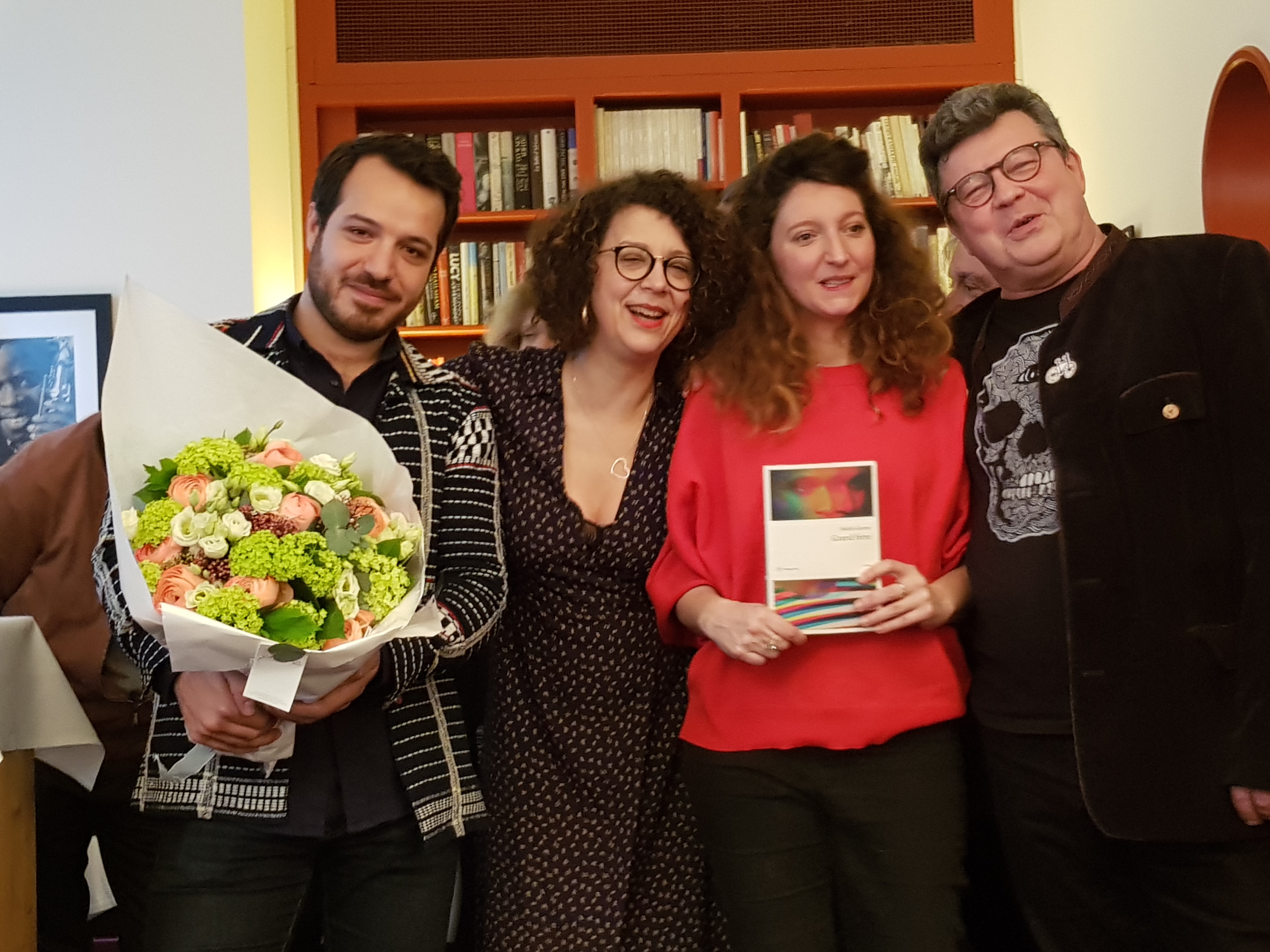 Mahir Guven avec Camille Deforges-Pauvert, Léa Wiazemsky et Franck Spengler, les trois enfants de Régine Deforges.